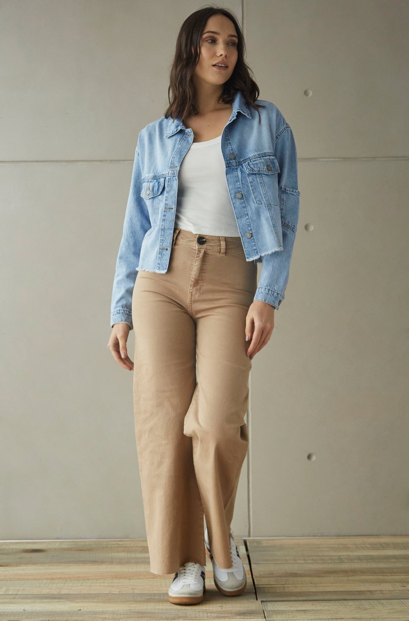 Bassika | Pantalon Macadamia Castaño