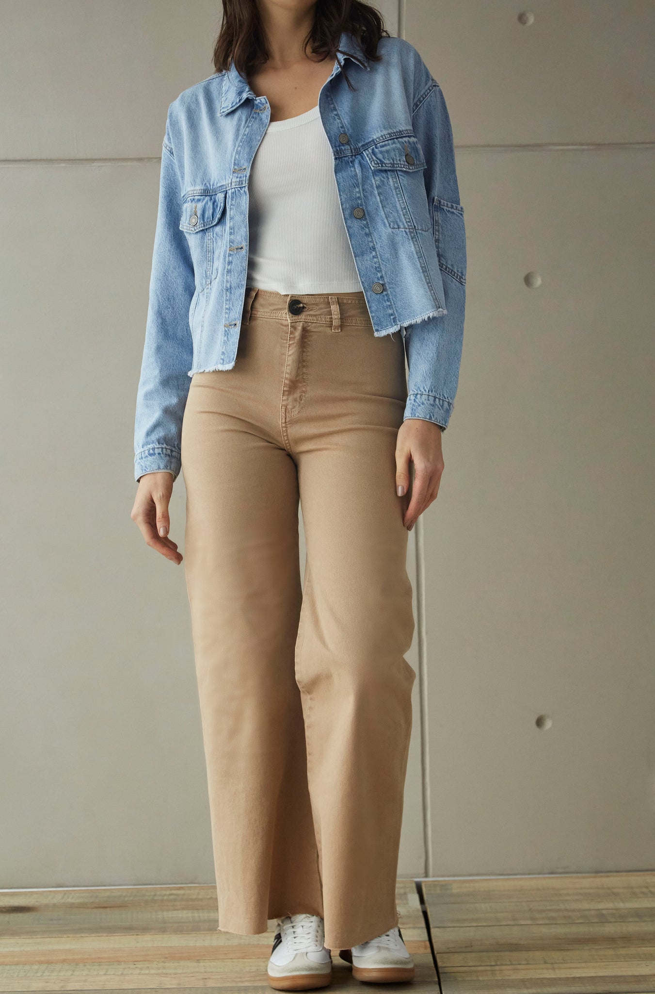 Bassika | Pantalon Macadamia Castaño